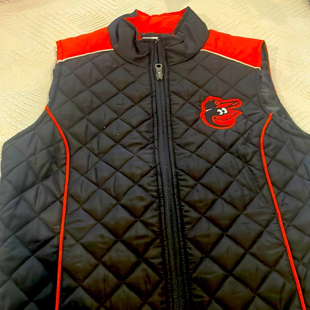 Small women’s Orioles puffer vest